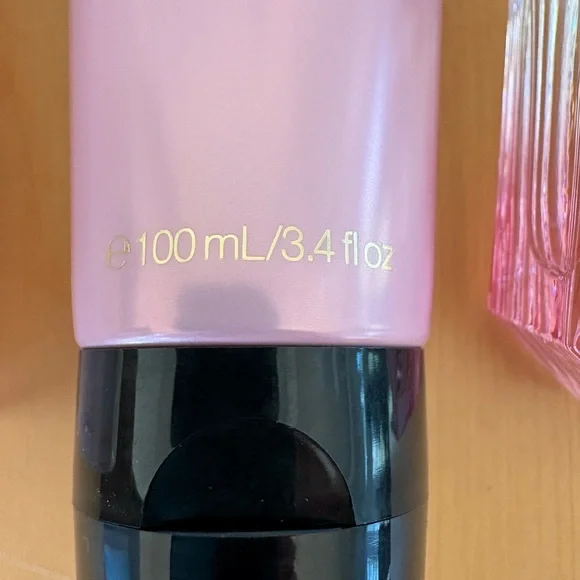VS Bombshell trio Set shimmer body mist, fine lotion - Picture 9 of 14